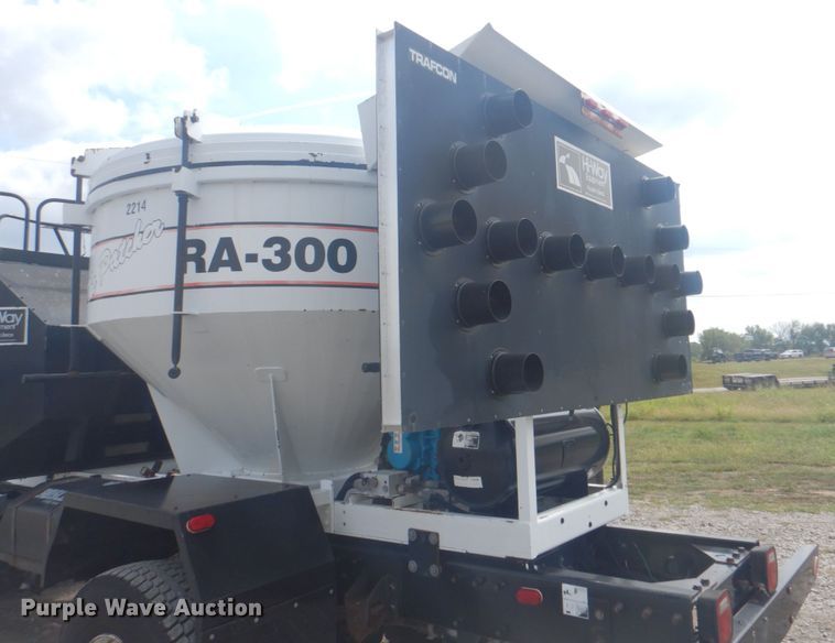 image for item HT9457 2004 Peterbilt 320  pot hole patcher truck