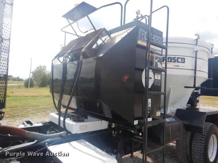 image for item HT9457 2004 Peterbilt 320  pot hole patcher truck