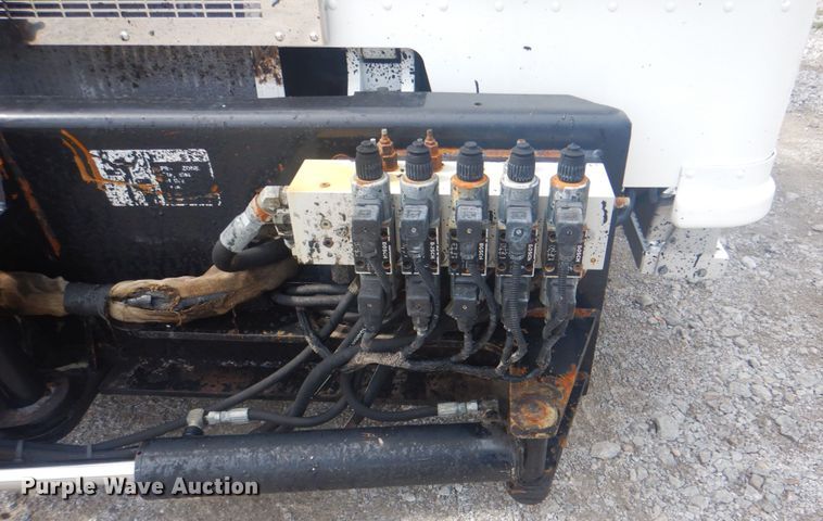 image for item HT9457 2004 Peterbilt 320  pot hole patcher truck