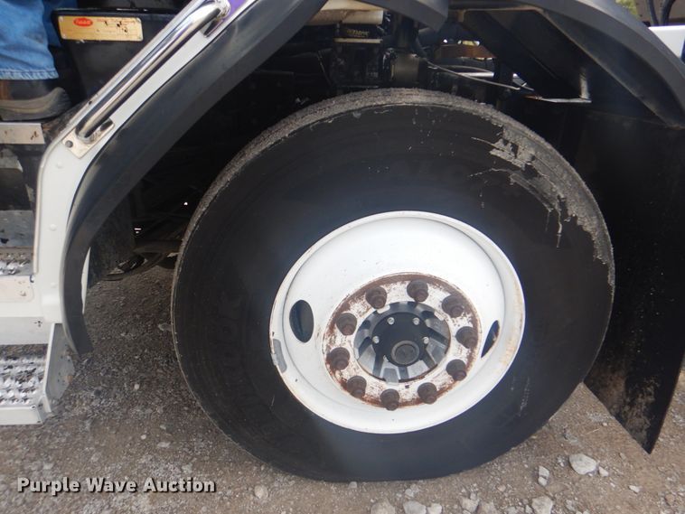 image for item HT9457 2004 Peterbilt 320  pot hole patcher truck