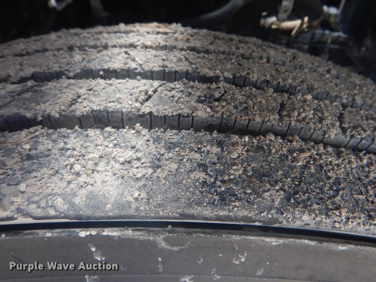 image for item HT9457 2004 Peterbilt 320  pot hole patcher truck