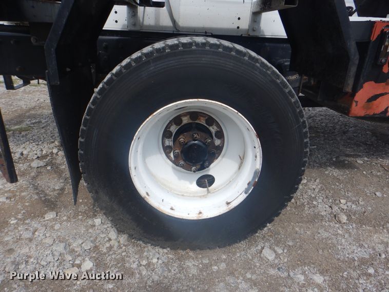image for item HT9457 2004 Peterbilt 320  pot hole patcher truck