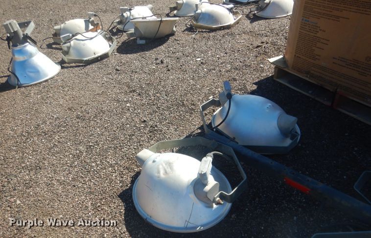 image for item HU9301 (32) tower lights