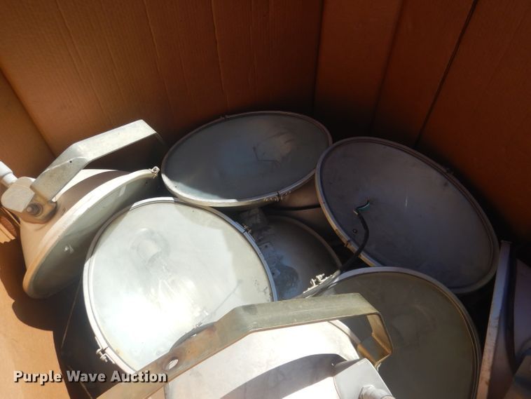 image for item HU9301 (32) tower lights