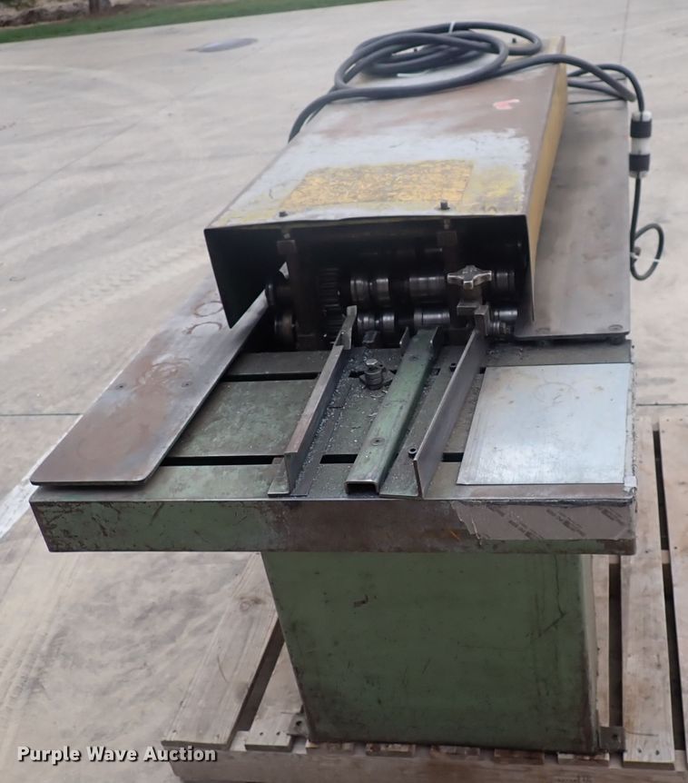 image for item IB9068 Engell 825 roll forming machine