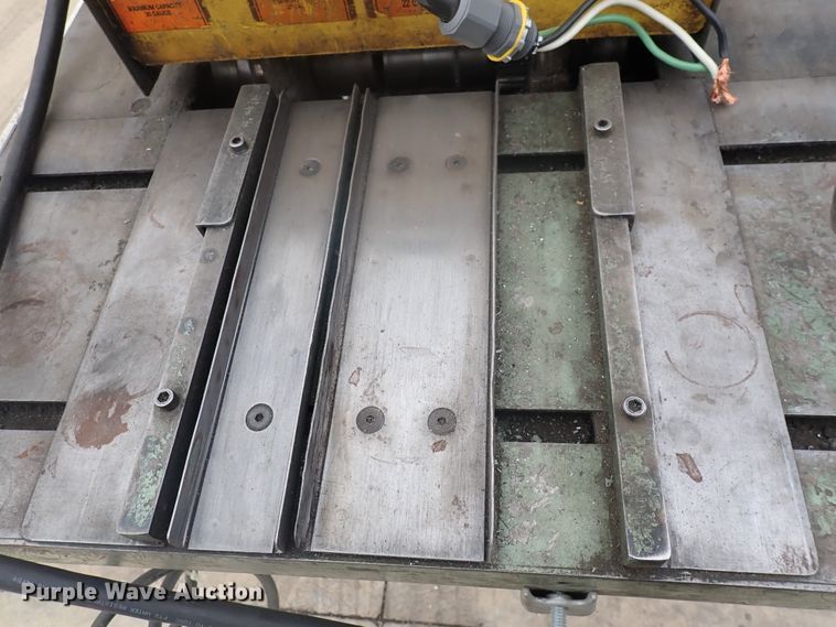 image for item IB9068 Engell 825 roll forming machine