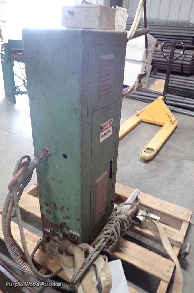 image for item IB9072 Pier Equipment spot welder