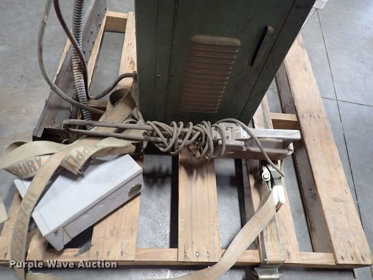 image for item IB9072 Pier Equipment spot welder