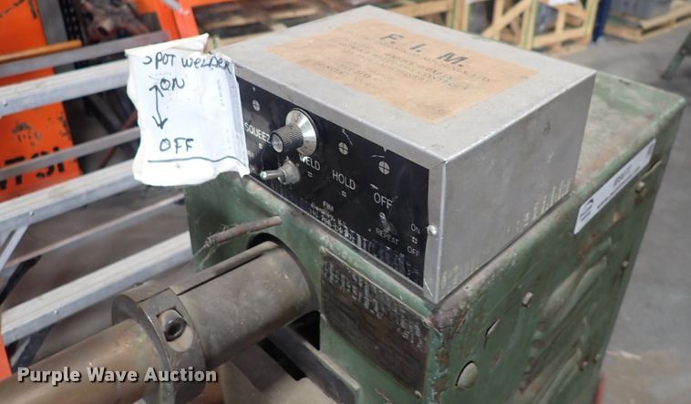 image for item IB9072 Pier Equipment spot welder