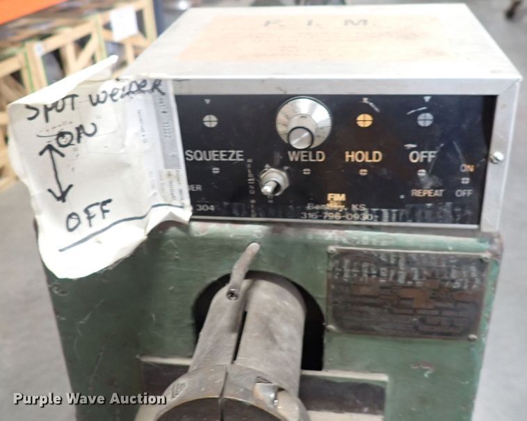 image for item IB9072 Pier Equipment spot welder