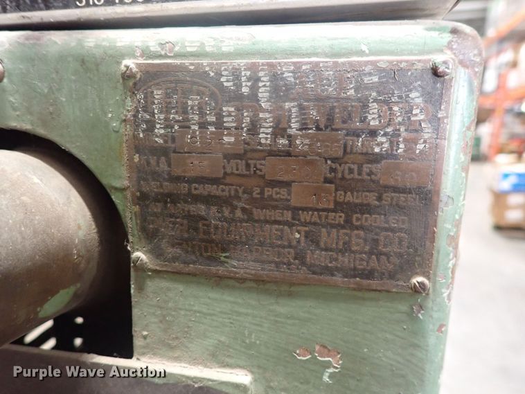 image for item IB9072 Pier Equipment spot welder