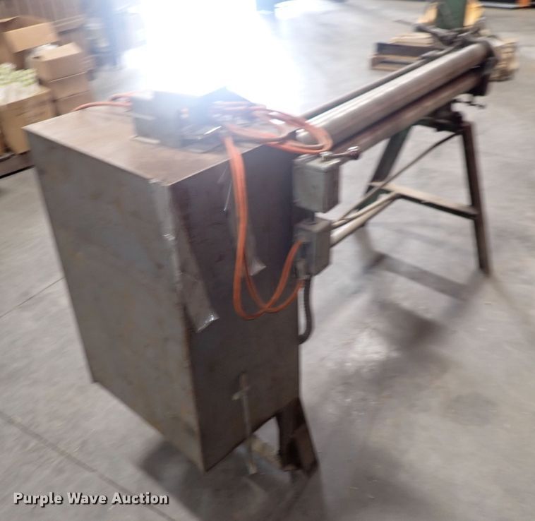 image for item IB9073 Metal roller