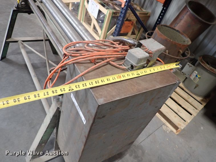 image for item IB9073 Metal roller