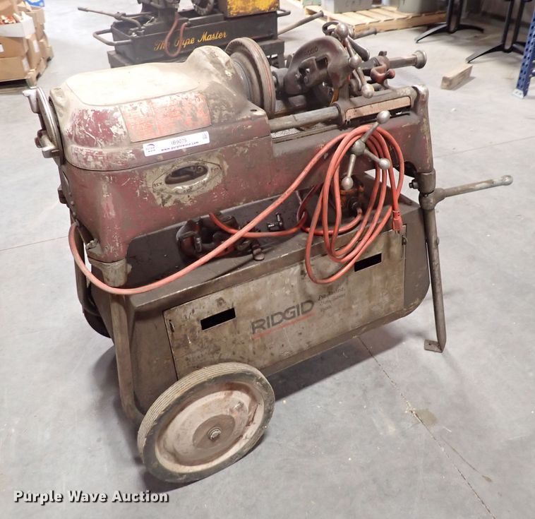 image for item IB9075 Ridgid 535 pipe machine