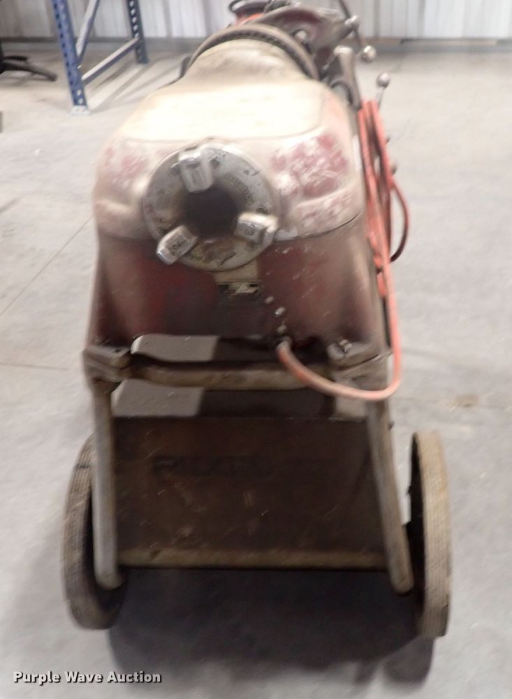 image for item IB9075 Ridgid 535 pipe machine