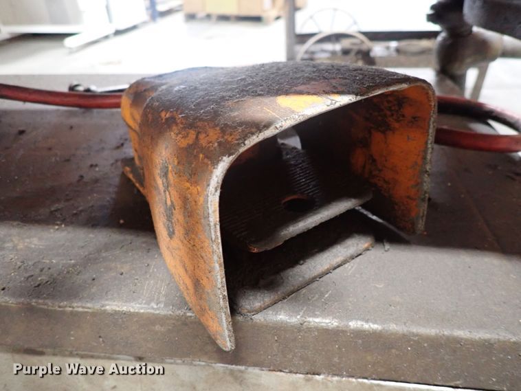 image for item IB9075 Ridgid 535 pipe machine