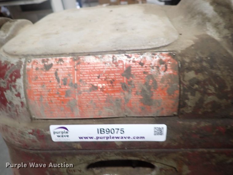 image for item IB9075 Ridgid 535 pipe machine