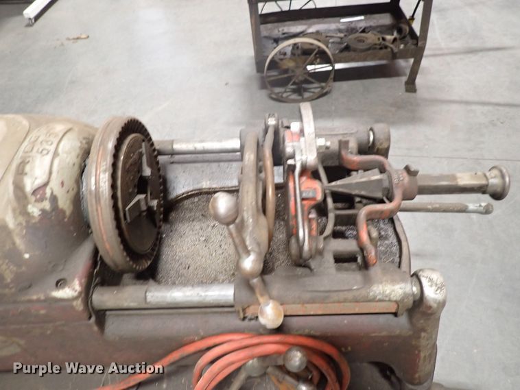 image for item IB9075 Ridgid 535 pipe machine