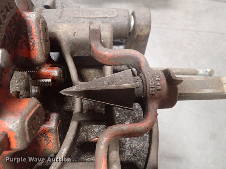 image for item IB9075 Ridgid 535 pipe machine