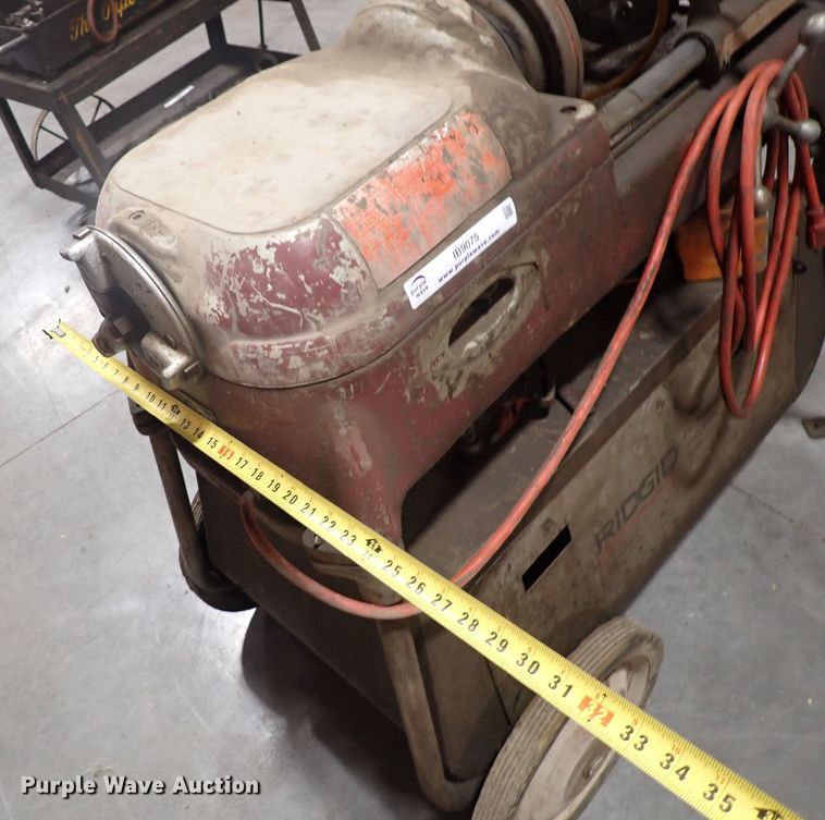 image for item IB9075 Ridgid 535 pipe machine