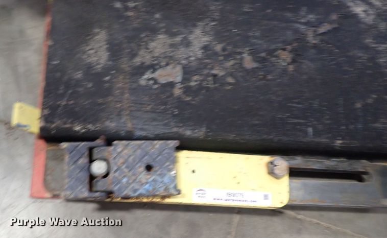 image for item IB9078 Wheeltronic AB-1425  platform lift