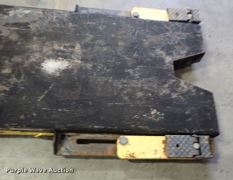 image for item IB9078 Wheeltronic AB-1425  platform lift