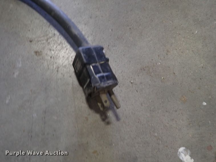 image for item IB9078 Wheeltronic AB-1425  platform lift