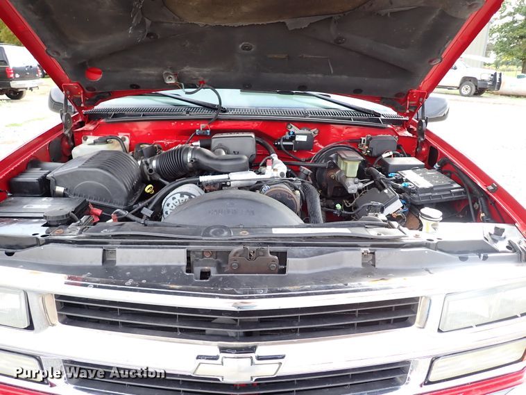 image for item IC9500 1999 Chevrolet Suburban 1500  SUV