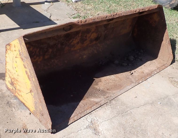 image for item IC9556 77" W loader bucket