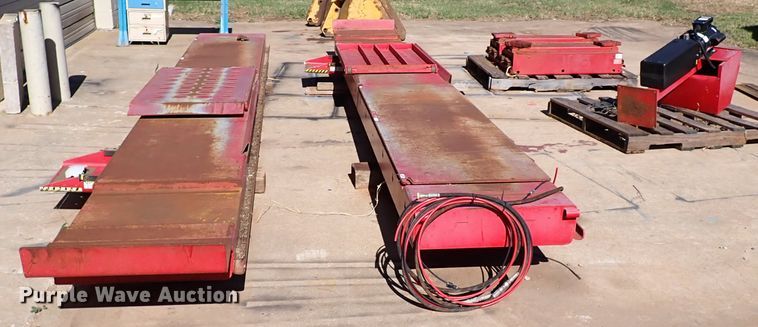 image for item IC9557 Hunter RX  automotive lift