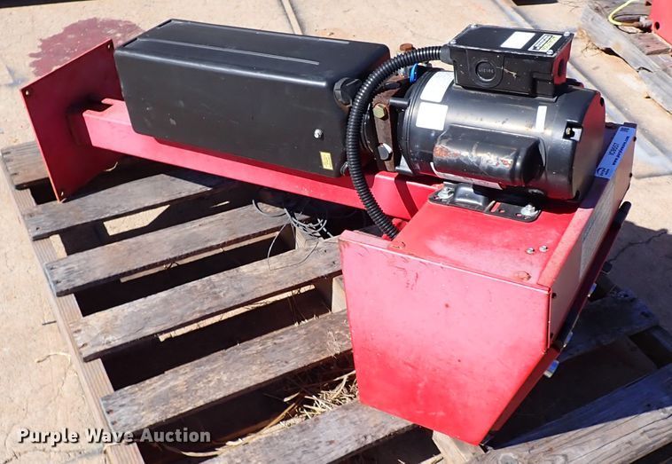 image for item IC9557 Hunter RX  automotive lift
