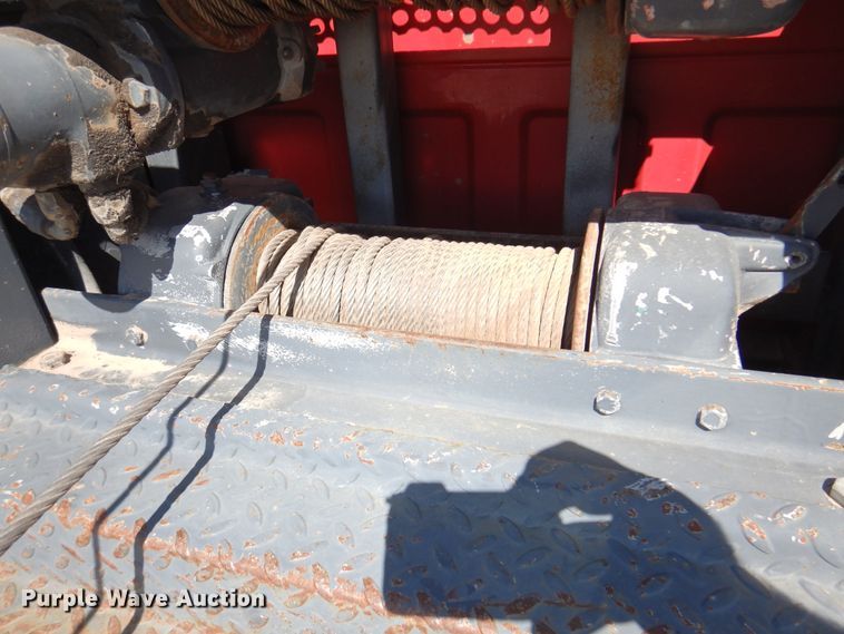 image for item IJ9497 2004 Ford F550 Super Duty  winch truck