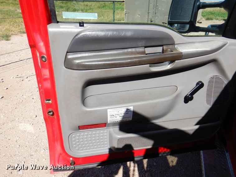 image for item IJ9497 2004 Ford F550 Super Duty  winch truck