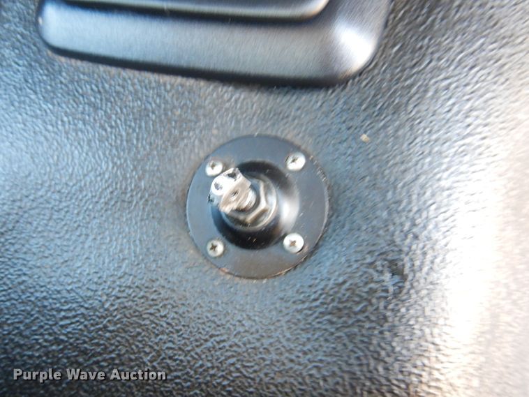 image for item IJ9497 2004 Ford F550 Super Duty  winch truck