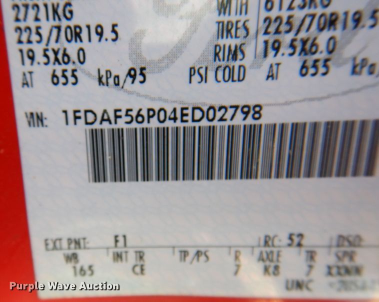 image for item IJ9497 2004 Ford F550 Super Duty  winch truck