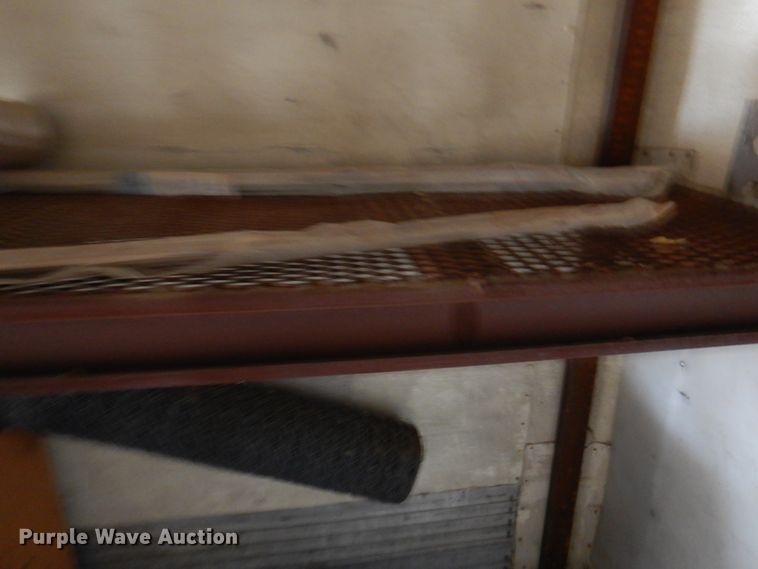 image for item IJ9498 Enclosed cargo body