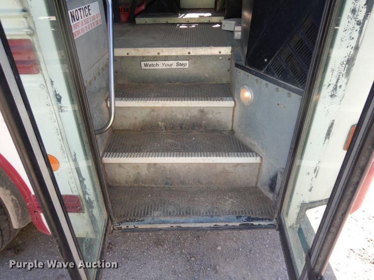 image for item IK9504 2001 Blue Bird All American  school bus