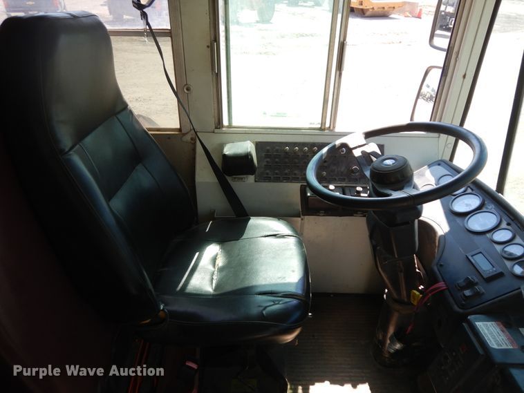 image for item IK9504 2001 Blue Bird All American  school bus