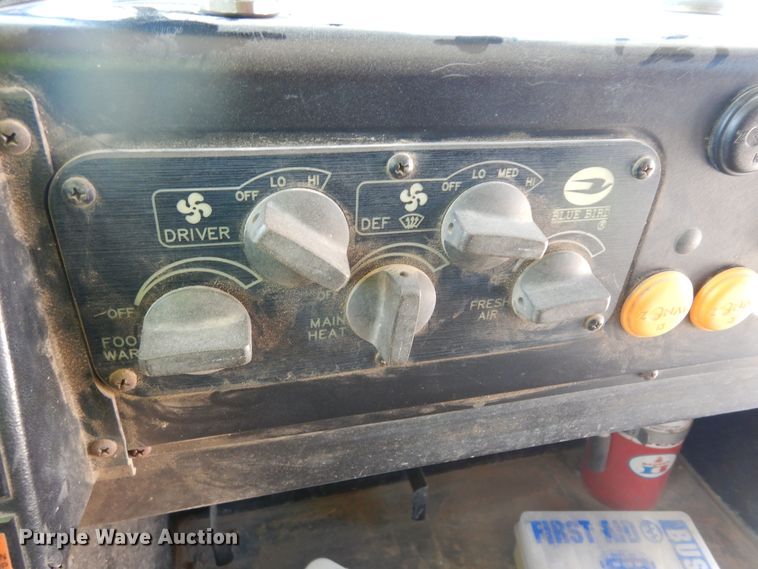 image for item IK9504 2001 Blue Bird All American  school bus