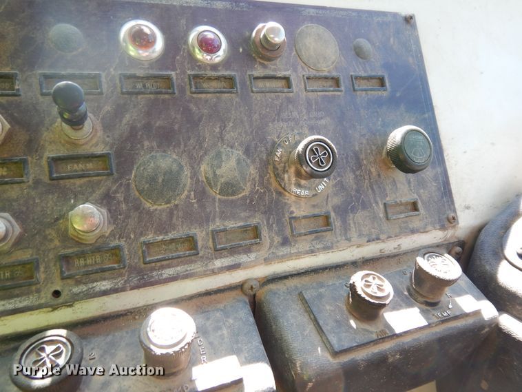 image for item IK9504 2001 Blue Bird All American  school bus