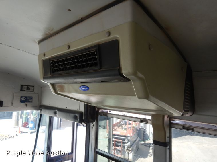 image for item IK9504 2001 Blue Bird All American  school bus