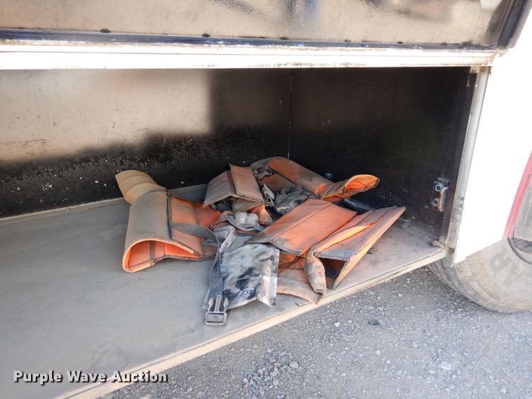 image for item IK9504 2001 Blue Bird All American  school bus