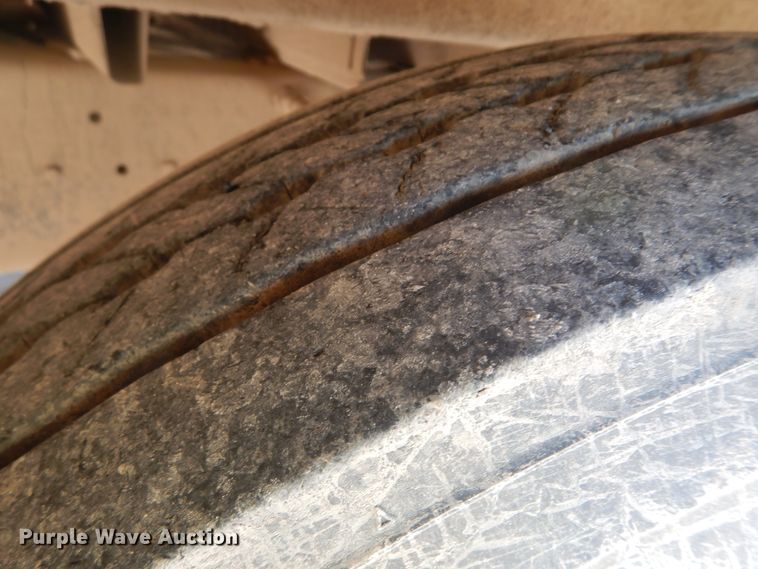 image for item IK9504 2001 Blue Bird All American  school bus