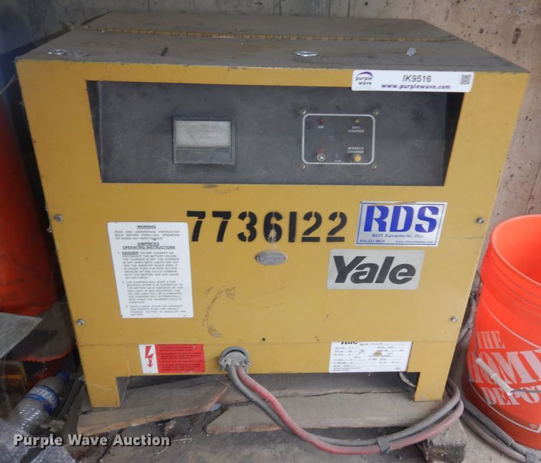 image for item IK9516 Yale forklift battery charger