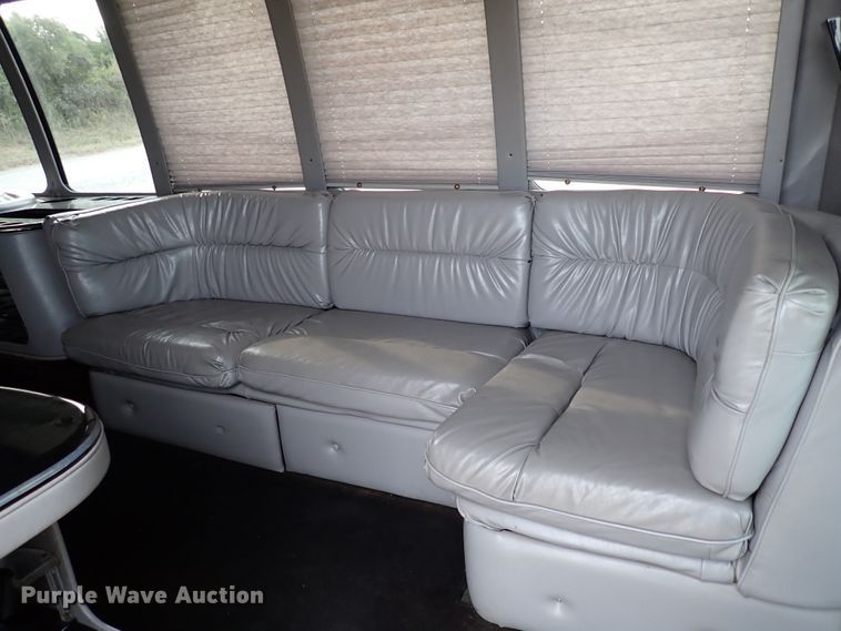 image for item IN9675 1998 Ford E450 Econoline  party bus