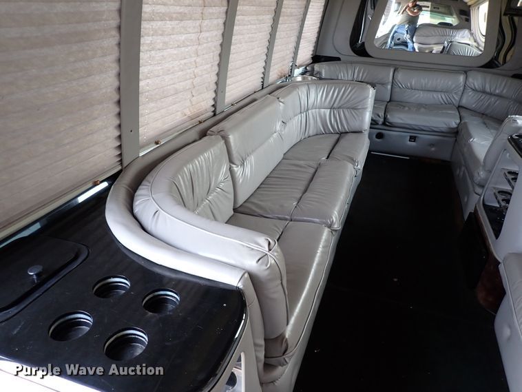 image for item IN9675 1998 Ford E450 Econoline  party bus