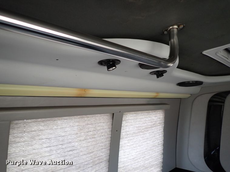 image for item IN9675 1998 Ford E450 Econoline  party bus