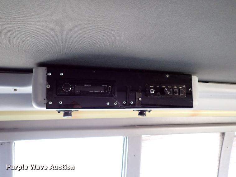 image for item IN9675 1998 Ford E450 Econoline  party bus