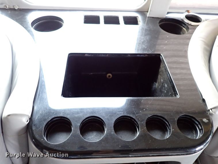 image for item IN9675 1998 Ford E450 Econoline  party bus