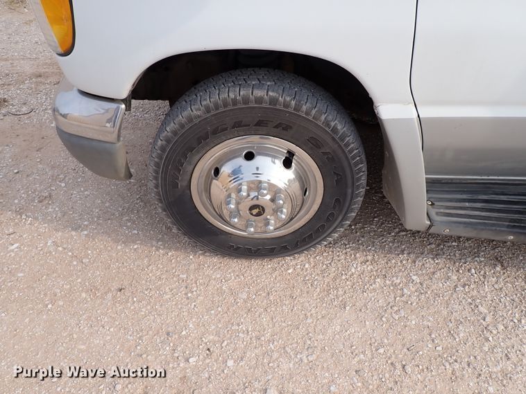 image for item IN9675 1998 Ford E450 Econoline  party bus